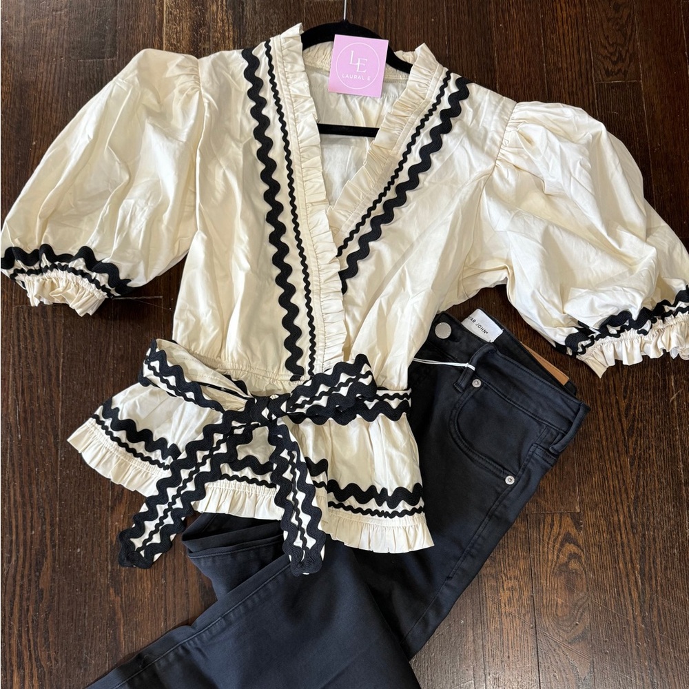 AUREUM Cream and Black Ruffled Blouse